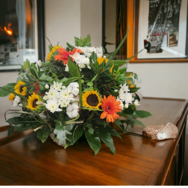 סידור פרחים לבית מלון (פרחים משתנים)
